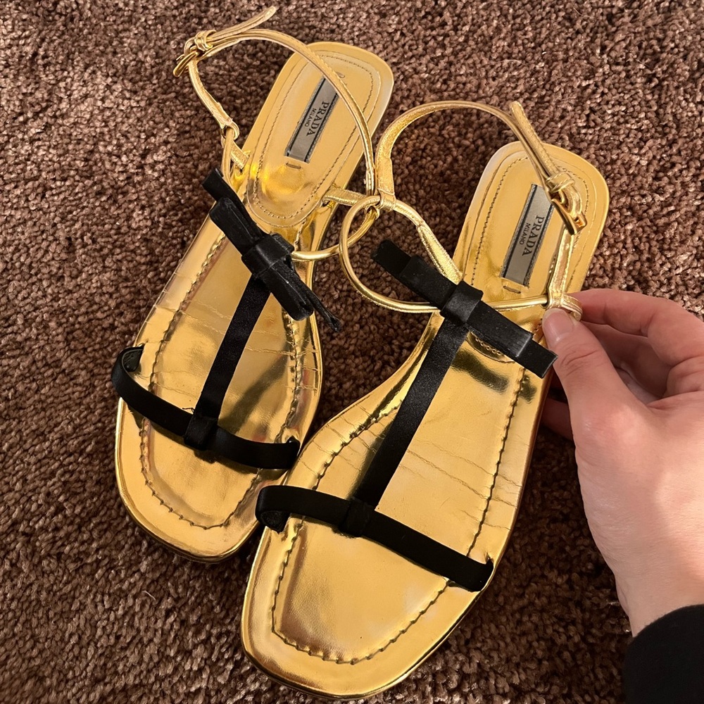 Prada bow sandals size 37